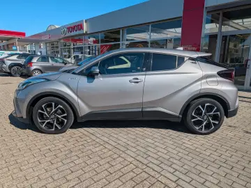 TOYOTA C-HR 2.0-l-VVTi Hybrid Team Deutschland  AHK