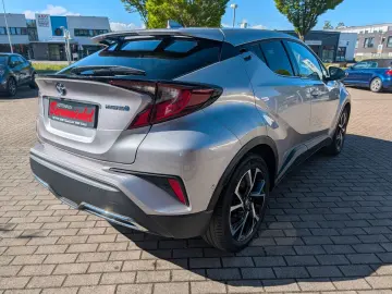 TOYOTA C-HR 2.0-l-VVTi Hybrid Team Deutschland  AHK