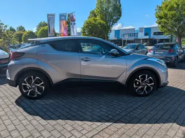 TOYOTA C-HR 2.0-l-VVTi Hybrid Team Deutschland  AHK