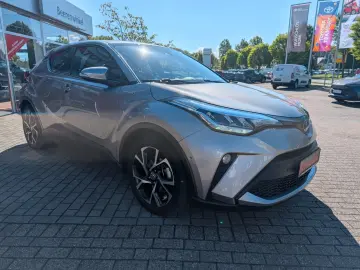TOYOTA C-HR 2.0-l-VVTi Hybrid Team Deutschland  AHK