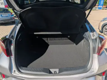 TOYOTA C-HR 2.0-l-VVTi Hybrid Team Deutschland  AHK