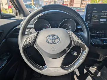 TOYOTA C-HR 2.0-l-VVTi Hybrid Team Deutschland  AHK