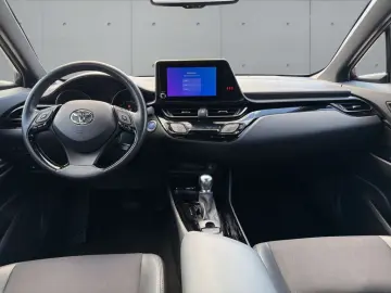 TOYOTA C-HR Hybrid Team Deutschland