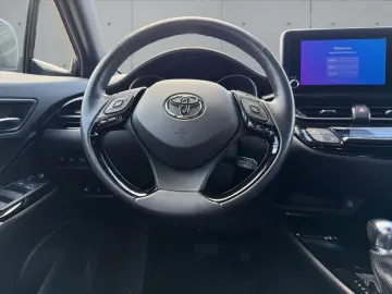 TOYOTA C-HR Hybrid Team Deutschland