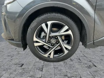 TOYOTA C-HR 2.0 HSD 4x2 TEAM D Bi-LED NAVI RFK GRA SHZ