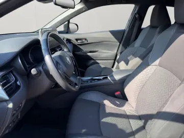 TOYOTA C-HR Hybrid Team D   Navi Plus