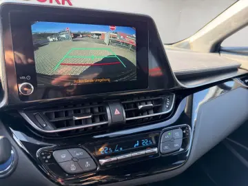 TOYOTA C-HR Hybrid Team D   Navi Plus