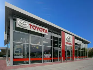TOYOTA C-HR Hybrid Team D   Navi Plus