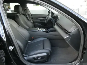 BMW 520i  360   H&K  Head-Up