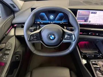 BMW 520dLimousine a.LED Navi Kamera Leder DriveA DAB