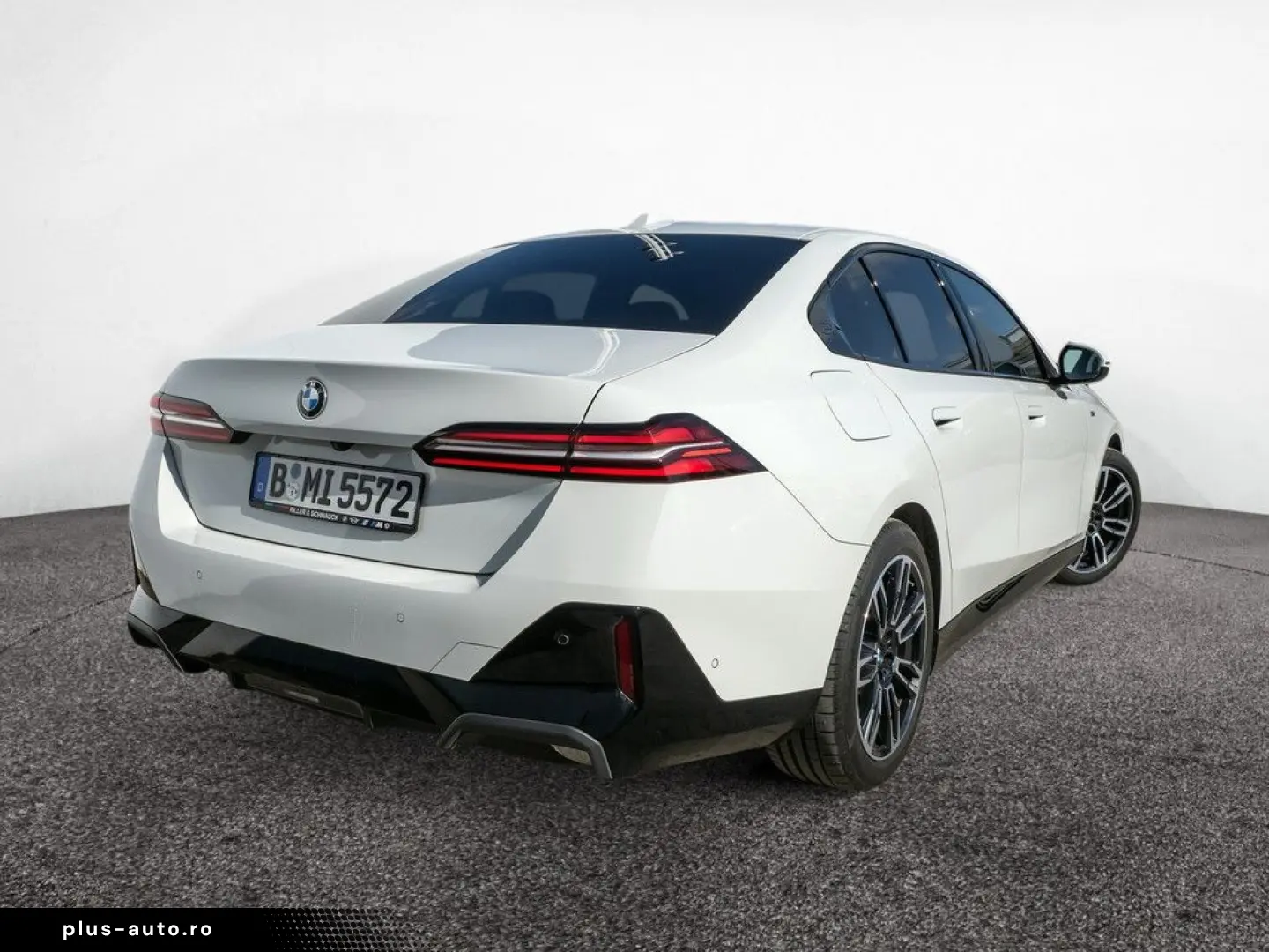 BMW 520i M-Sport 360  HUD H K NAVI KAM KEYLESS LED K