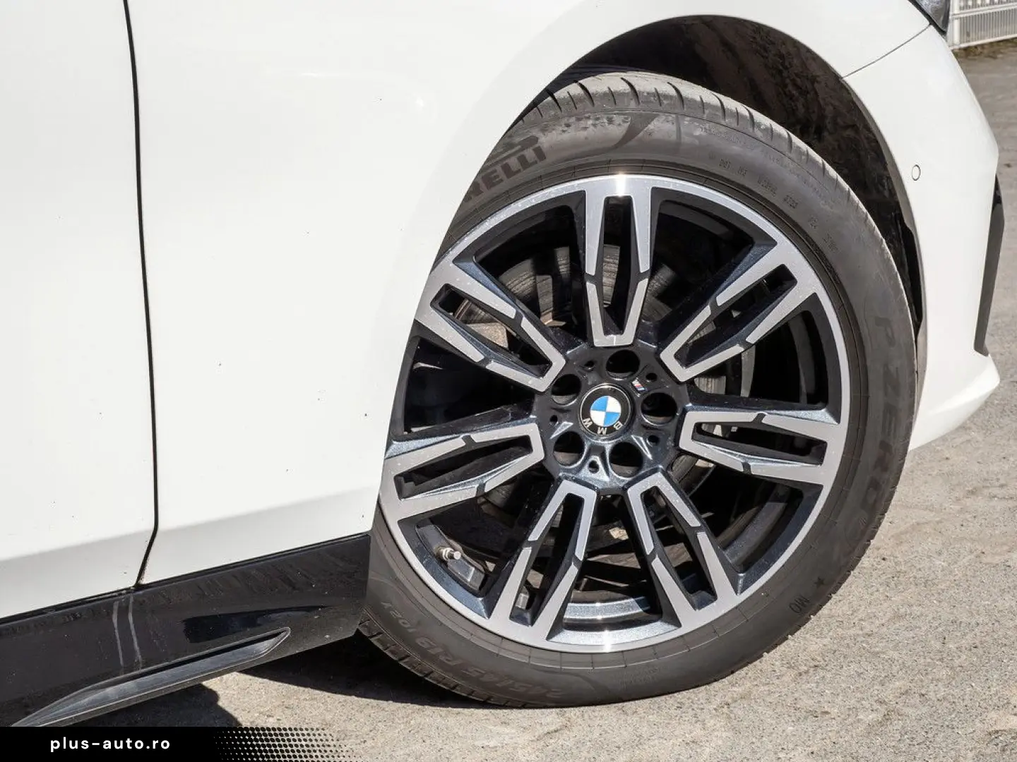 BMW 520i M-Sport 360  HUD H K NAVI KAM KEYLESS LED K
