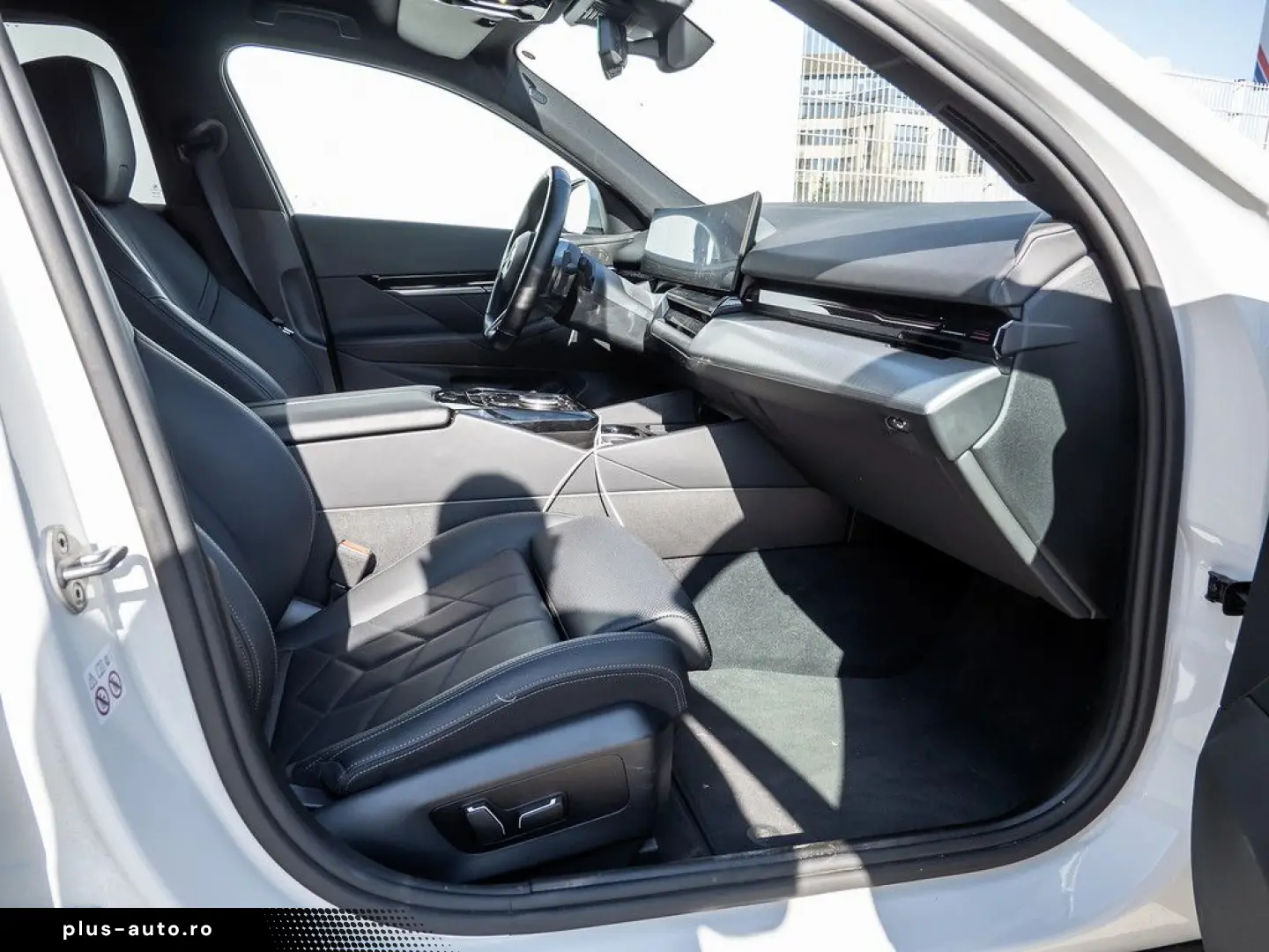 BMW 520i M-Sport 360  HUD H K NAVI KAM KEYLESS LED K