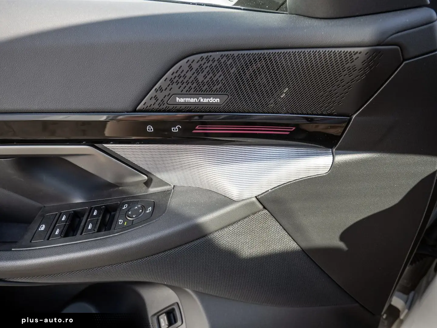 BMW 520i M-Sport 360  HUD H K NAVI KAM KEYLESS LED K