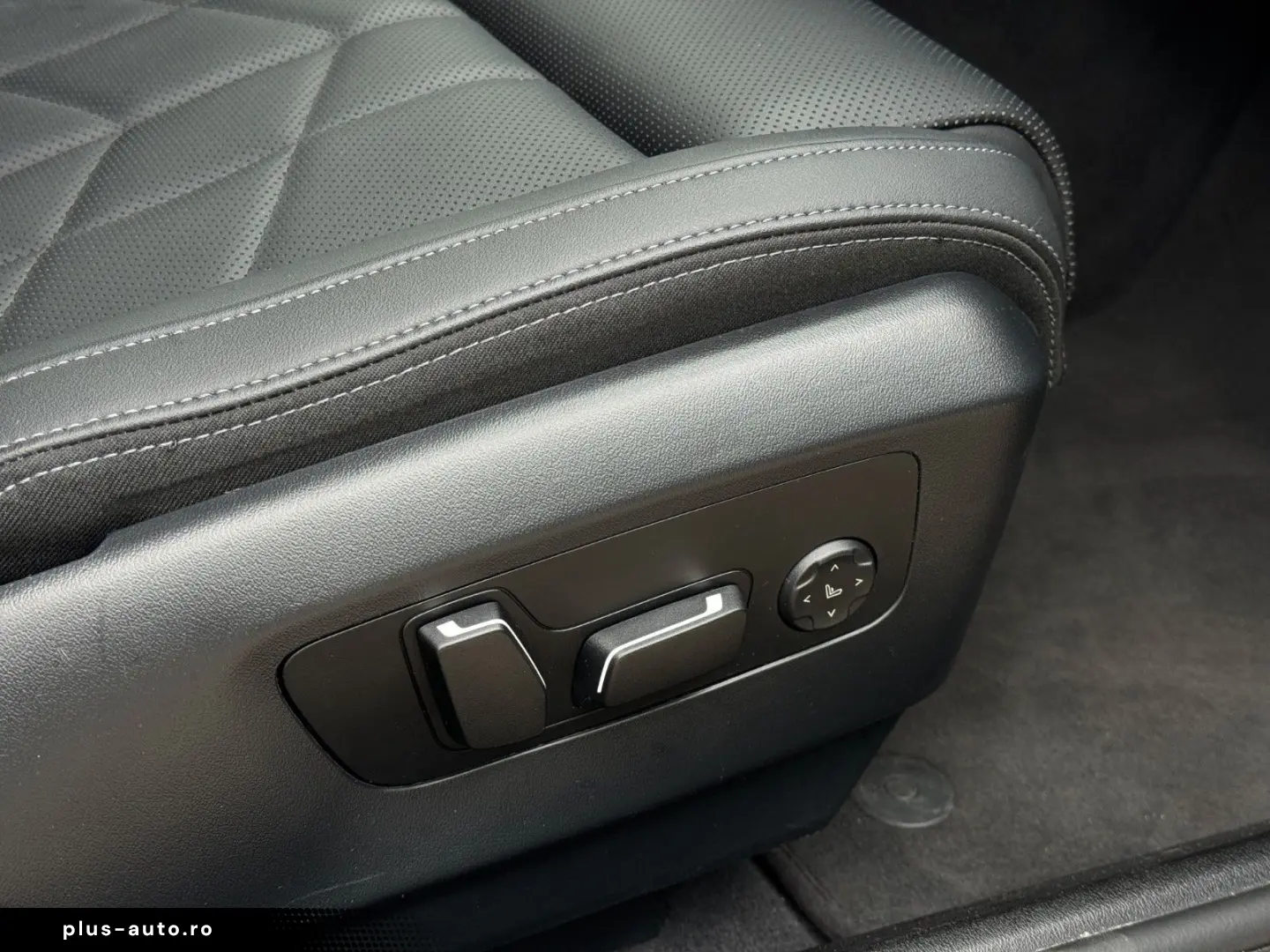 BMW 520i Lim. M Sport ACC LED LiveCockpit Leder Memo