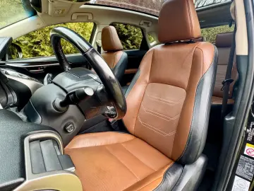 Lexus Seria NX 300h E-FOUR Luxury Line