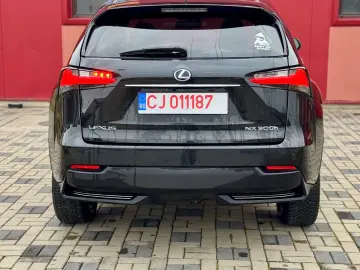Lexus Seria NX 300h E-FOUR Luxury Line