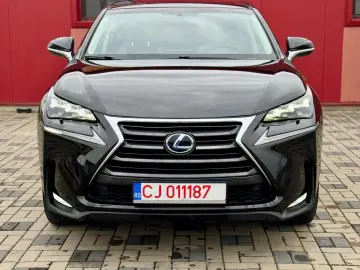 Lexus Seria NX 300h E-FOUR Luxury Line