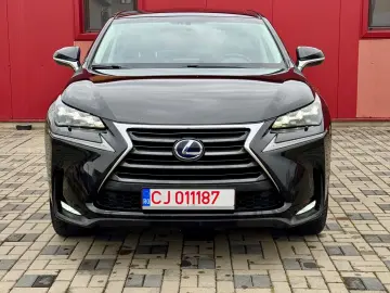Lexus Seria NX 300h E-FOUR Luxury Line