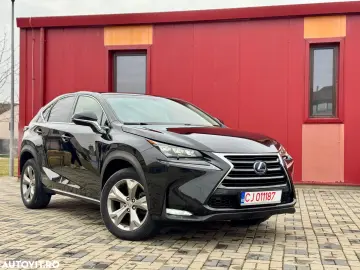 Lexus Seria NX 300h E-FOUR Luxury Line