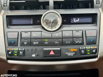 Lexus Seria NX 300h E-FOUR Luxury Line