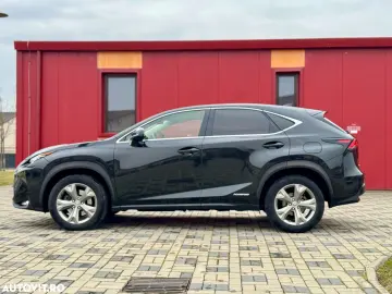 Lexus Seria NX 300h E-FOUR Luxury Line