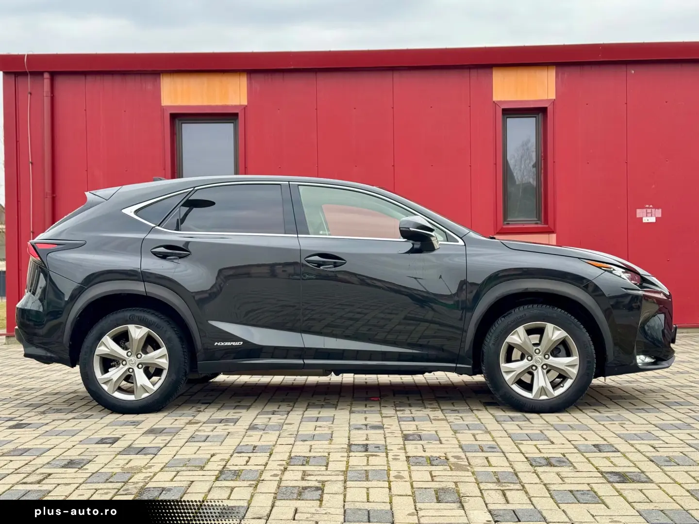 Lexus Seria NX 300h E-FOUR Luxury Line