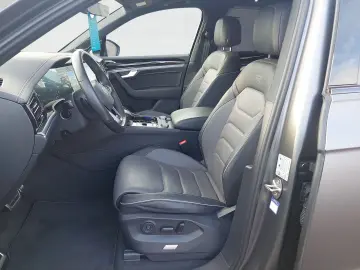 VW Touareg 3.0 V6 TDI 4Motion R-Line
