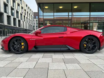MASERATI MC20