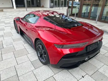 MASERATI MC20