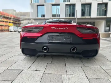 MASERATI MC20