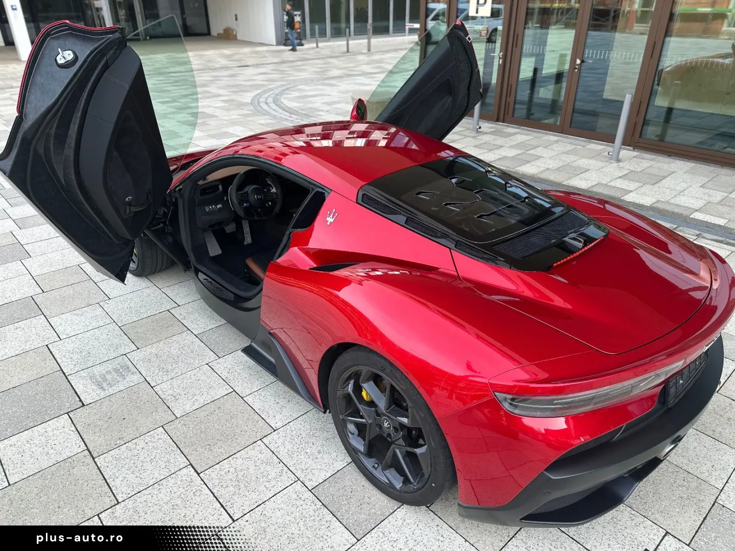 MASERATI MC20