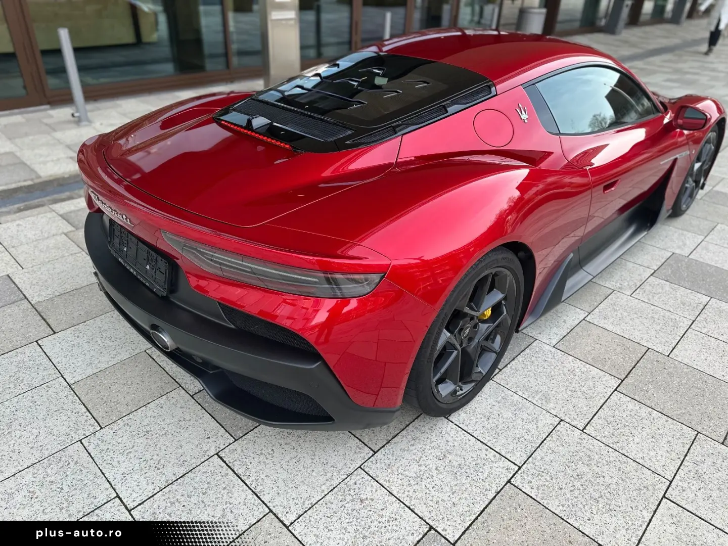 MASERATI MC20