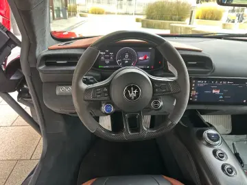 MASERATI MC20