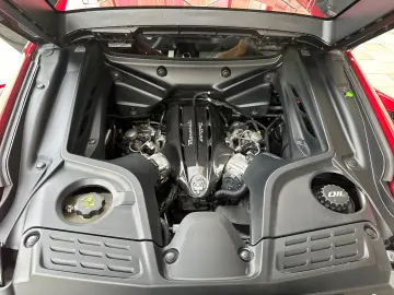 MASERATI MC20