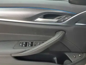 BMW 545e xDrive Aut.M Sport Navi HuD Leder