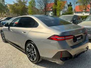 BMW 520d Lim. M-Sportpacket G60  Panorama Komfortzg.