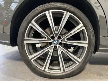 BMW X6 xDrive30d M-Sport NAV LASER HEADUP AHK PANO