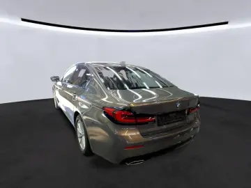 BMW 520 d xDrive H-UP AHK H&K LEDER ACC INDIVIDUAL
