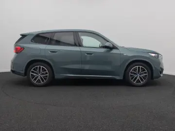 BMW iX1 xD30 M Sport HUD DAB AHK 360  CockpitPro 18