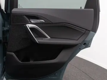 BMW iX1 xD30 M Sport HUD DAB AHK 360  CockpitPro 18