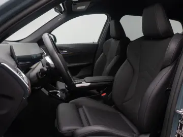 BMW iX1 xD30 M Sport HUD DAB AHK 360  CockpitPro 18