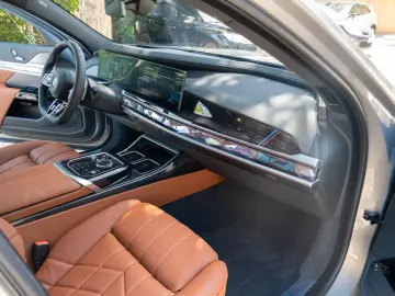 BMW 740d M SPORT.MASSAGE.SOFTC.SKY.DR.ASS.PRO.360
