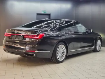 BMW 740 d xDr LUFT LASER PROF HEAD STNDHZ H&K ACC MF