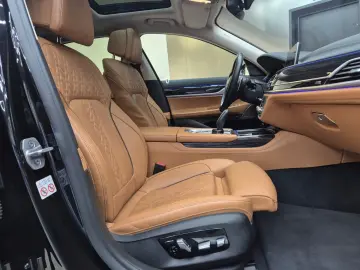 BMW 740 d xDr LUFT LASER PROF HEAD STNDHZ H&K ACC MF