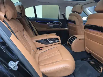 BMW 740 d xDr LUFT LASER PROF HEAD STNDHZ H&K ACC MF