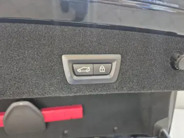 BMW 740 d xDr LUFT LASER PROF HEAD STNDHZ H&K ACC MF
