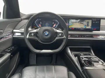 BMW 750e xDrive LiCoPro PA  DAB DA IconicGlow DAB