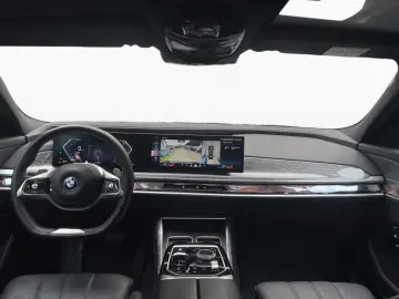 BMW 750e xDrive LiCoPro PA  DAB DA IconicGlow DAB