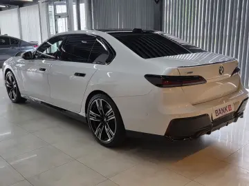 BMW 740 d xDrive M Sport PRO CINEMA EXECUTIVE-LOUNGE